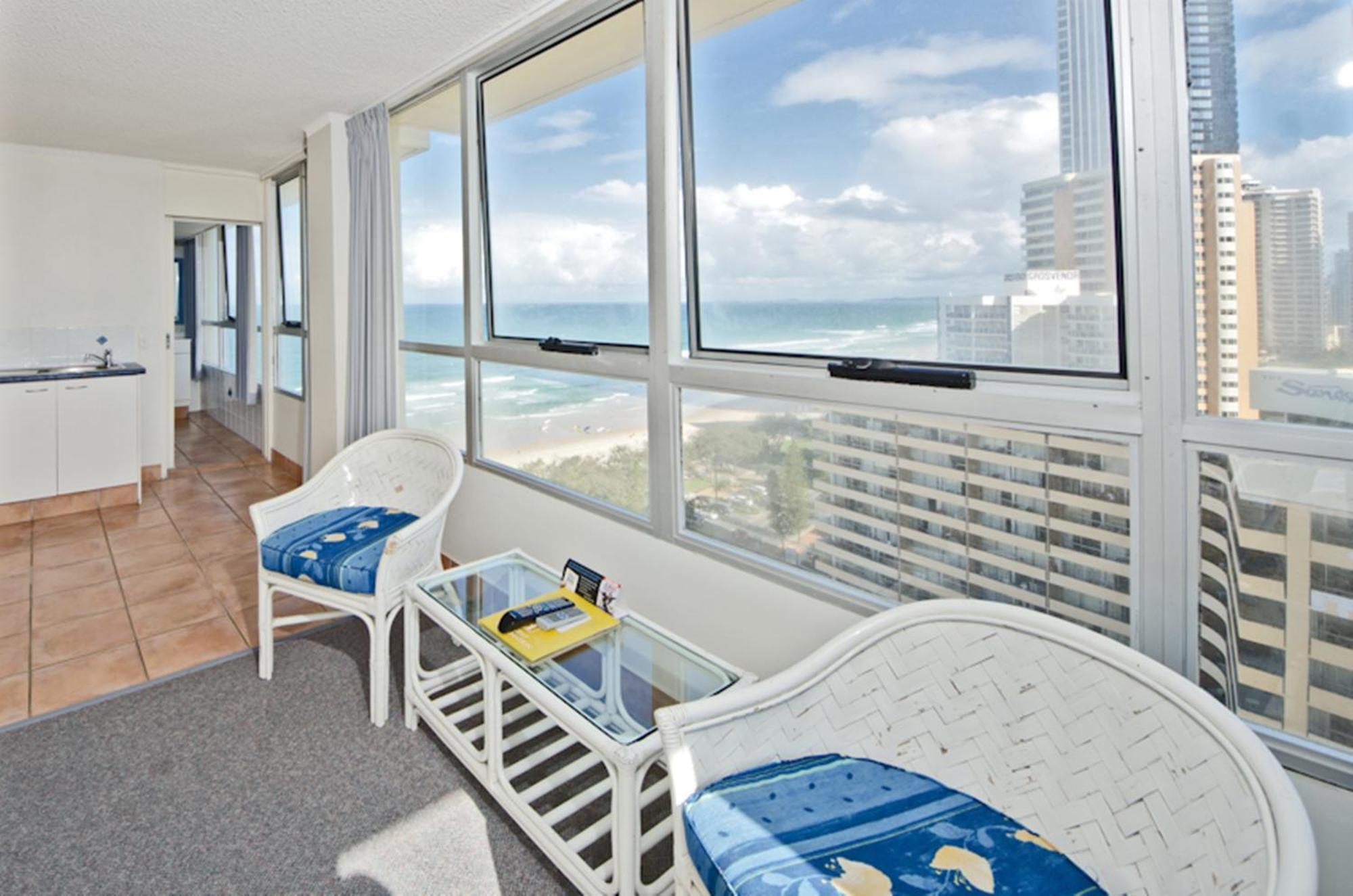 Chateau Beachside Resort Gold Coast Esterno foto