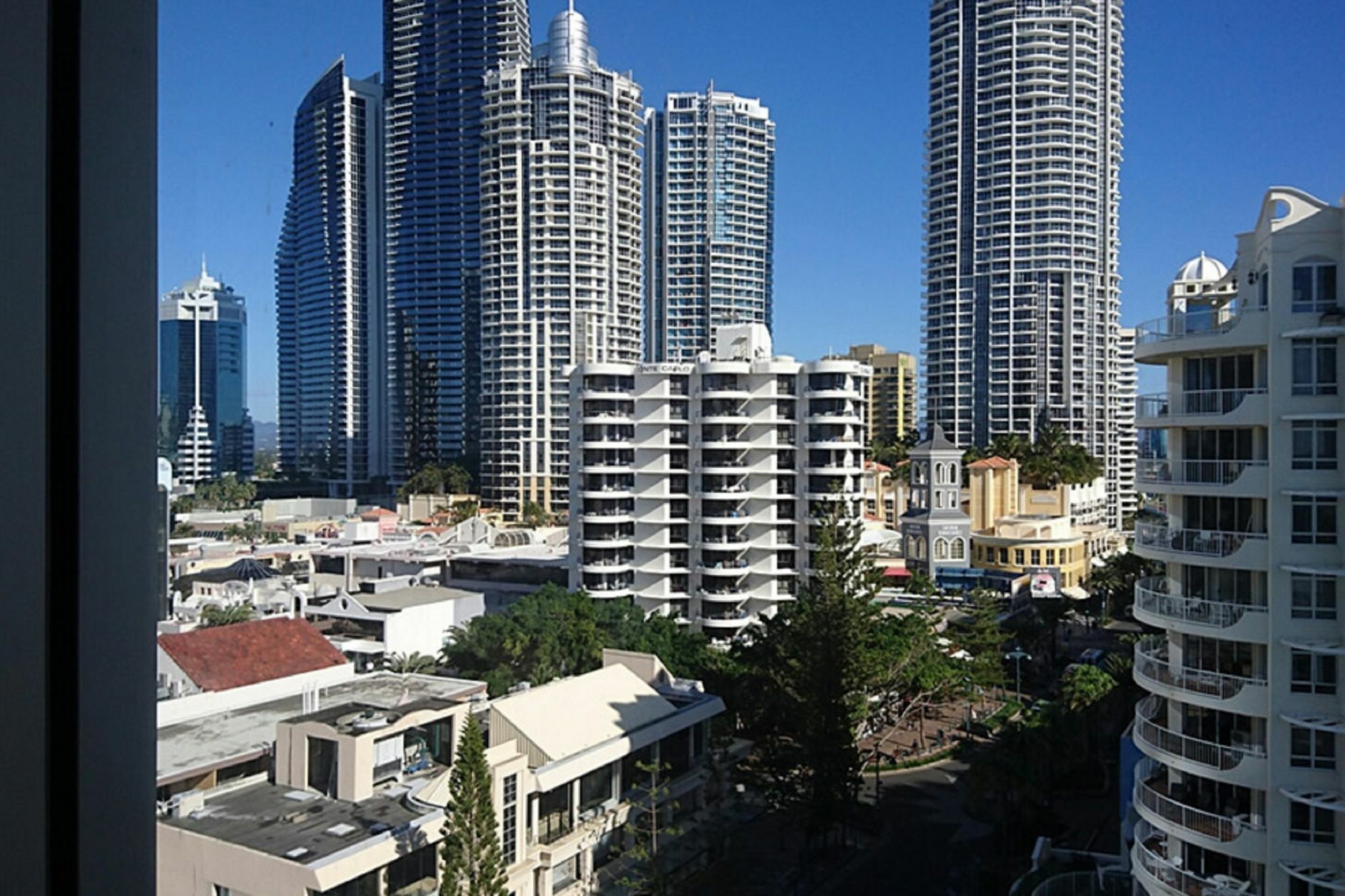 Chateau Beachside Resort Gold Coast Esterno foto